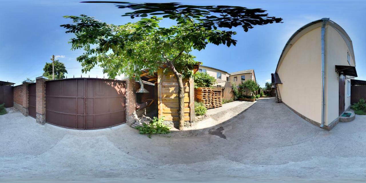Гостиничные Номера И Сауна Sumy Exterior photo